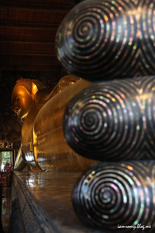 방콕 여행지 추천, 간지럼 태우고픈 부처님 왕발바닥 찾아 왓포 와불