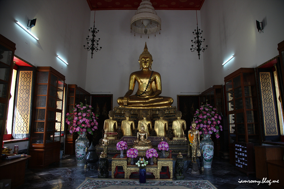 방콕 여행지 추천, 간지럼 태우고픈 부처님 왕발바닥 찾아 왓포 와불