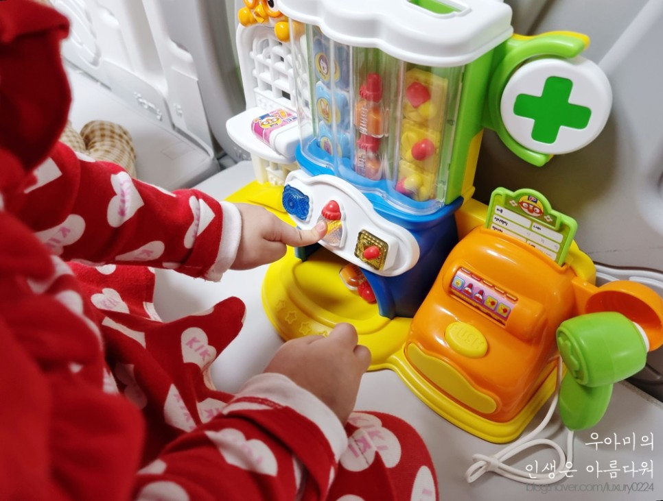 뽀로로 두돌아기 3세 장난감, 약국놀이 약만들기와 계산대놀이를 함께해요 :)
