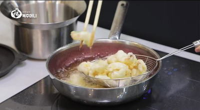 [이연복 유튜브] 갑오징어를 맛있게 튀겨 만드는 깐풍 갑오징어 튀김!