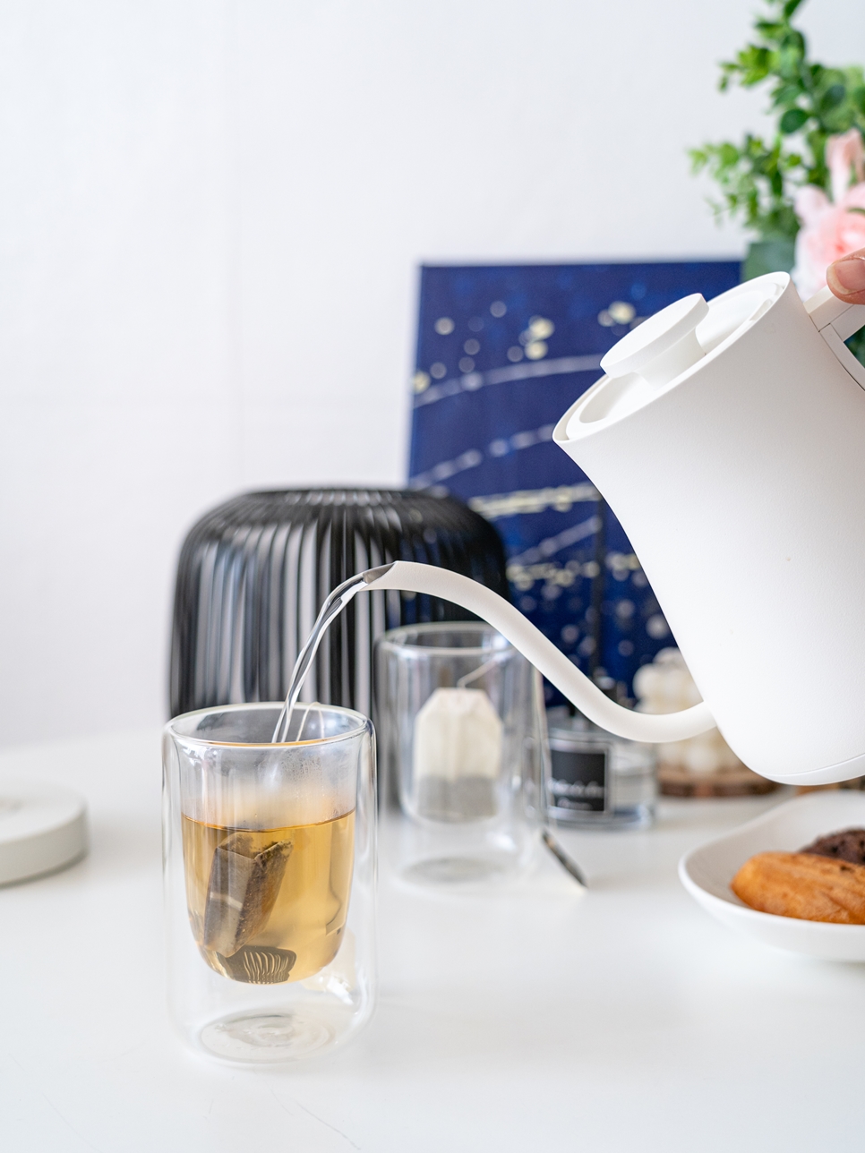 예쁜 커피잔 블로무스 네로 유리컵으로 홈카페