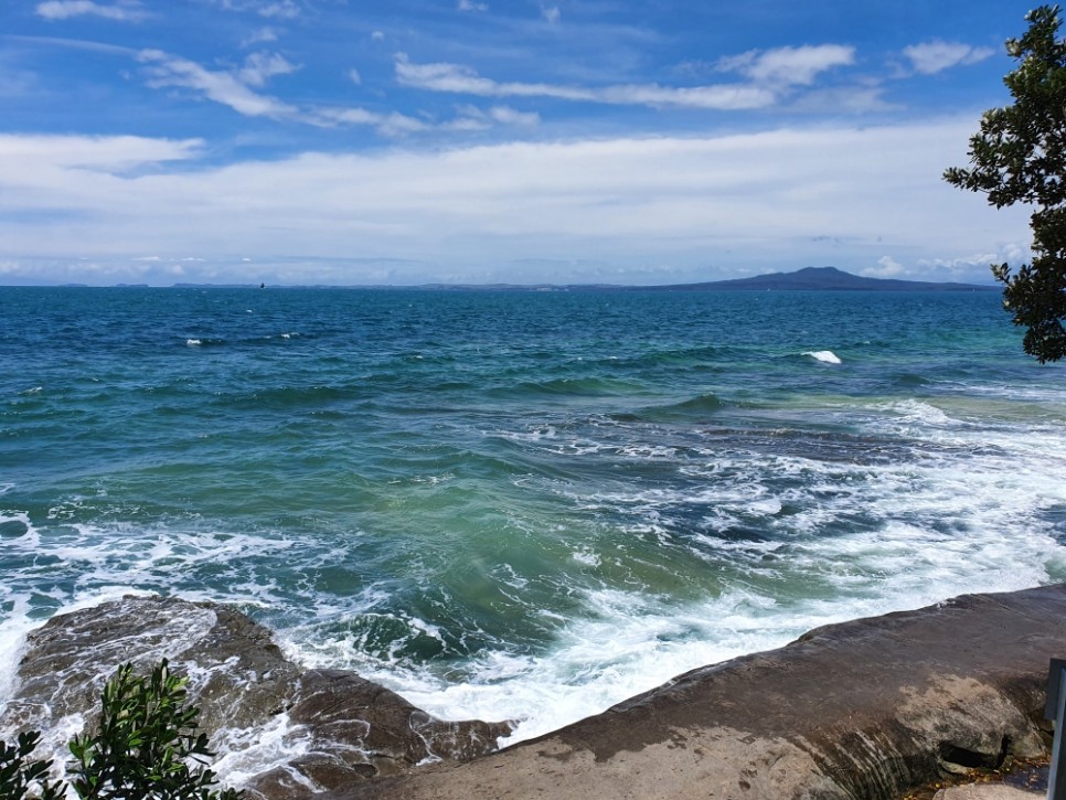 뉴질랜드 12월 날씨 한여름 남반구 오클랜드 바다 풍경