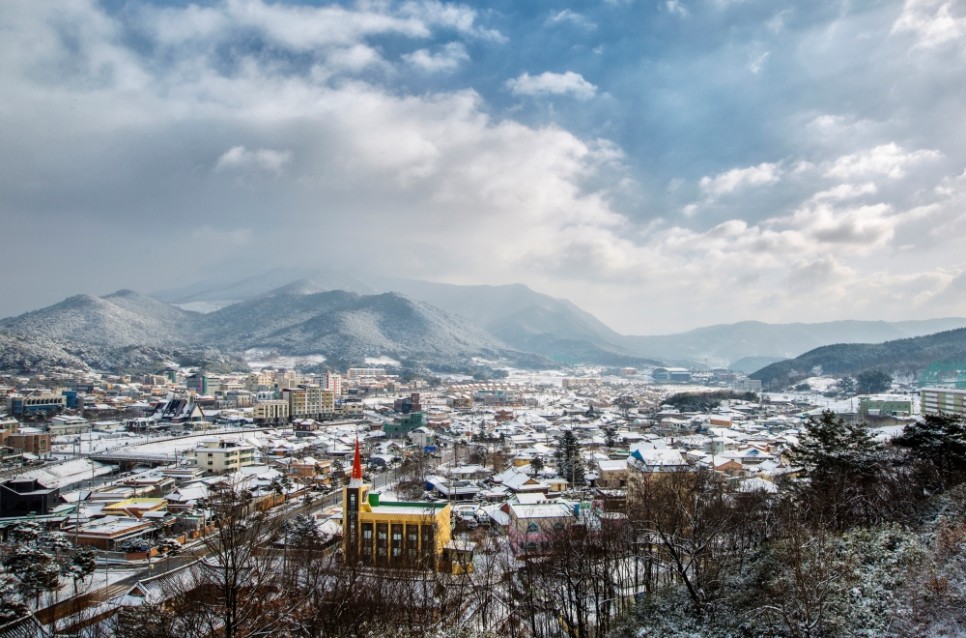 넷플릭스 <먹보와 털보> 속 고창 가볼만한곳, 고창읍성, 학원농장, 명사십리