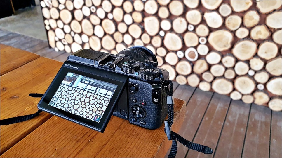 겨울여행의 동반자 브이로그 카메라 EOS M6 Mark2