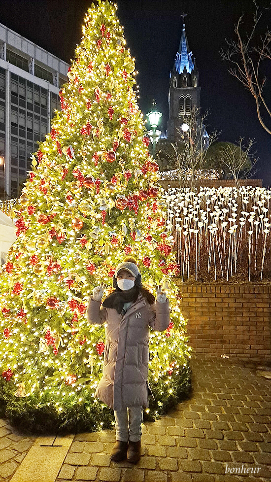 서울 야경명소 데이트코스 신세계백화점 본점, 명동성당, 임피리얼팰리스호텔, 롯데월드