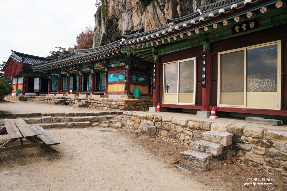 충북 제천 가볼만한곳 금수산 자락 기암절벽 아래 고찰 정방사