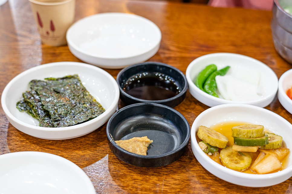 국내맛집여행 부산여행 때 꼭 먹는 부산먹거리 밀면 돼지국밥