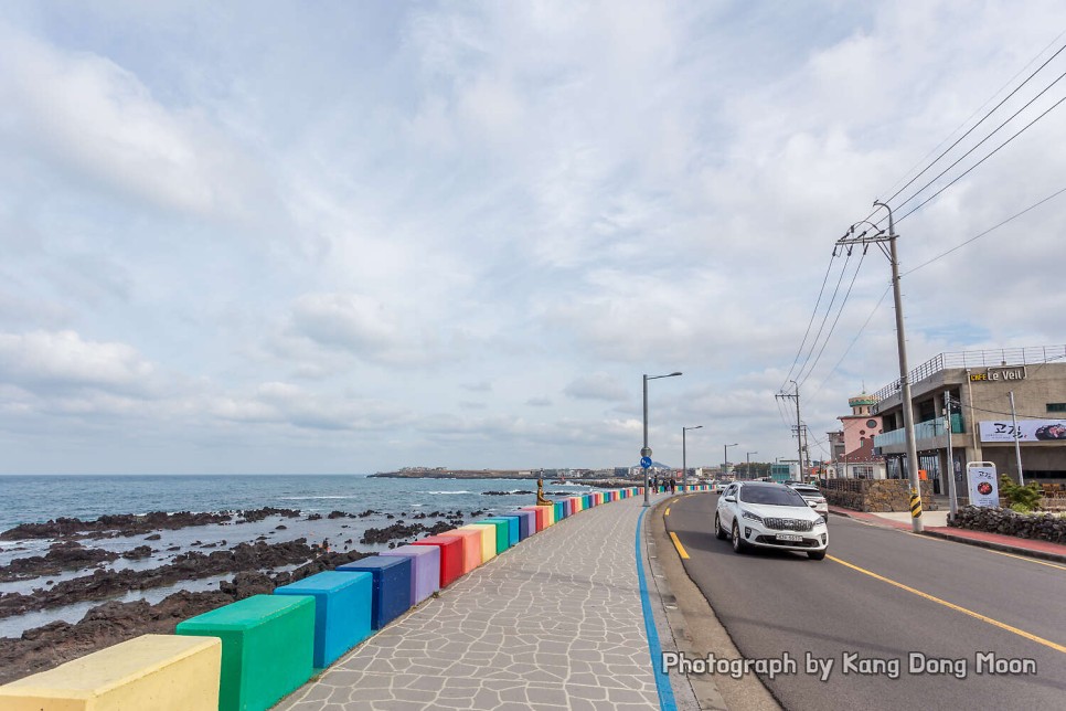 2월 제주도 여행 제주시 가볼만한곳 제주공항 근처 볼거리 용두암 닭머르해안길 제주 동문시장