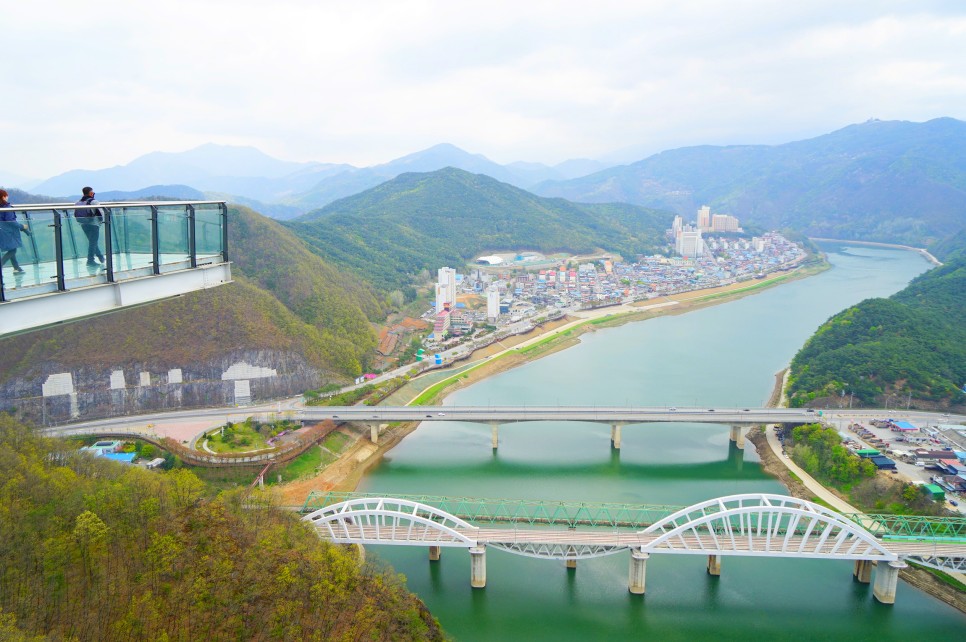 충북 단양 가볼만한곳 만천하스카이워크 카페 산 포함 여행 코스