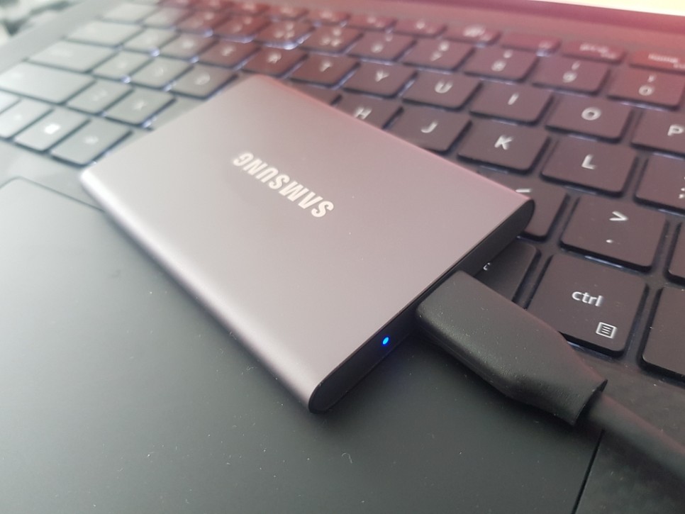 삼성 포터블 SSD 1TB T7, 해외여행 준비물 사진백업으로 딱