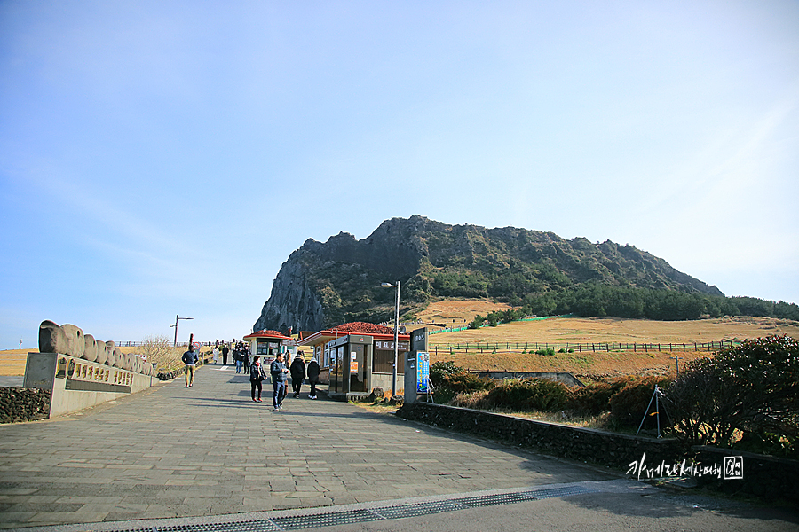 제주 겨울여행 제주 바다 동쪽 성산일출봉 우뭇개해안 탐방