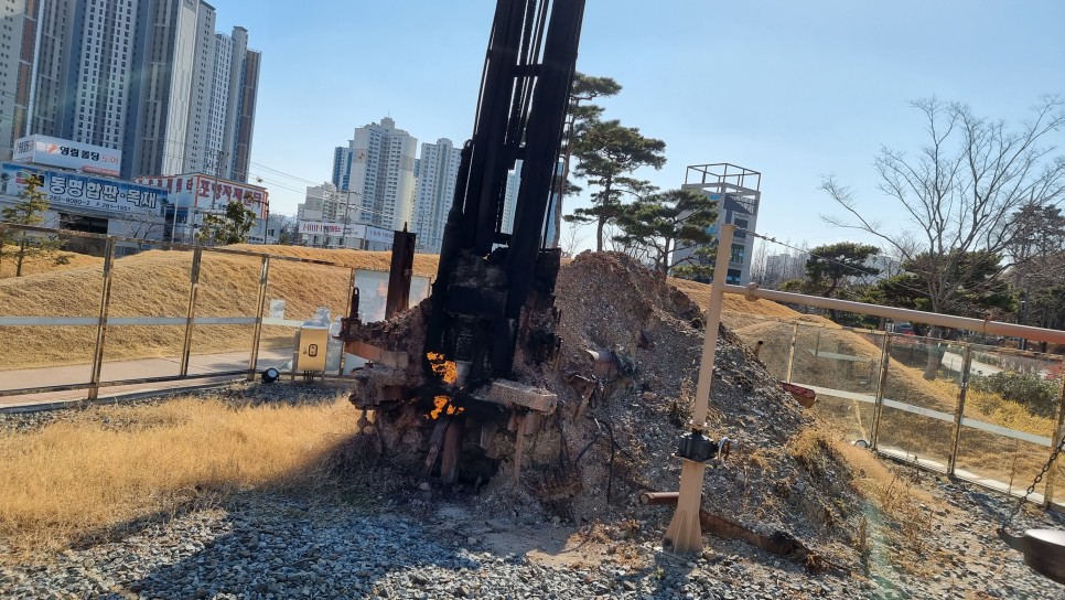 포항 송도해수욕장 산책하고 포항 철길숲 불의정원 관광지 둘러보기