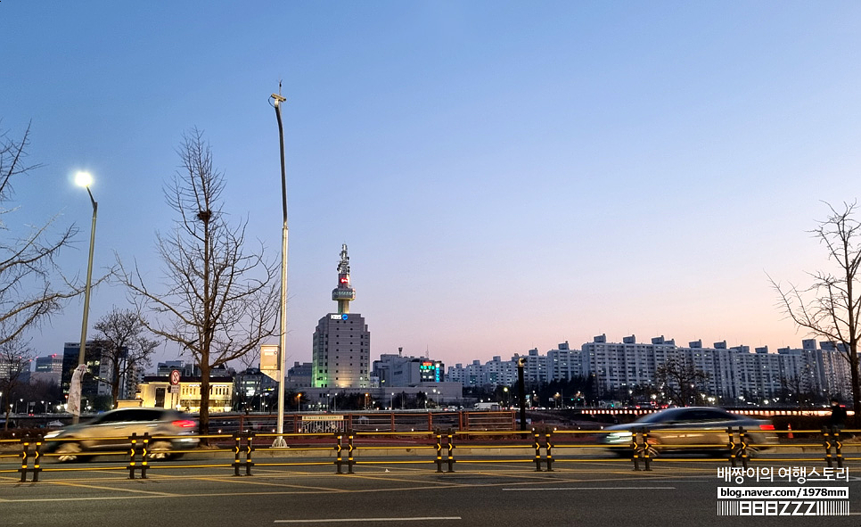 대전여행 가볼만한곳, 38층 스타벅스 야경 엑스포타워 & 신세계백화점 볼거리