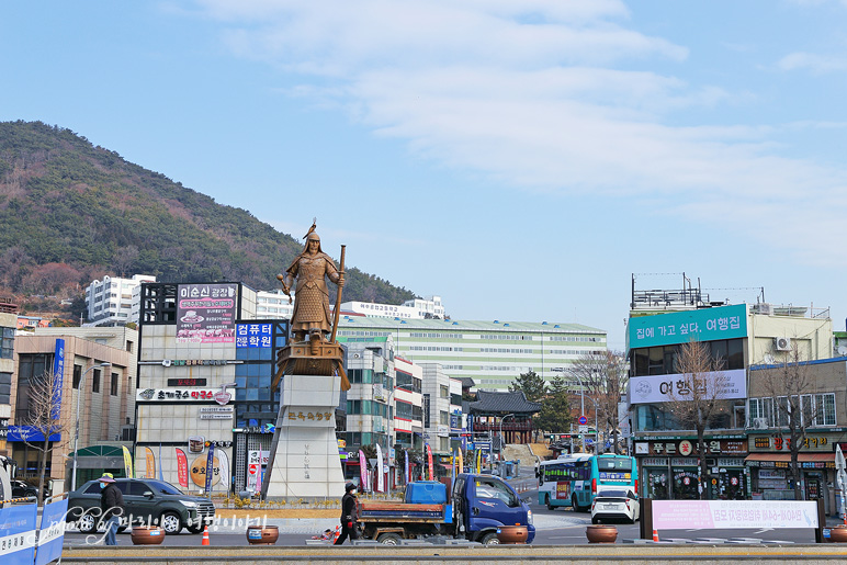 전남 여행 여수 이순신광장 거북선 여수 시내  딸기모찌 등 먹거리