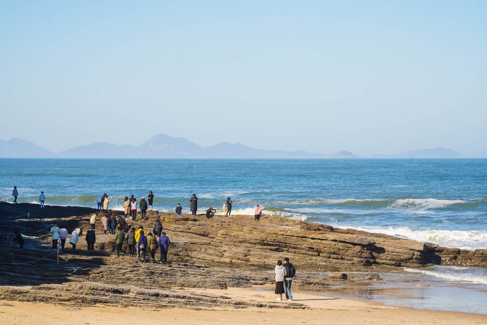 부안 가볼만한곳 내소사, 변산반도 채석강, 격포항, 변산 해수욕장, 변산숙소 소노벨 변산 등