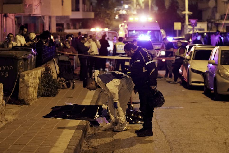 이스라엘 무장괴한 총기 난사 테러 최소 5명 사망