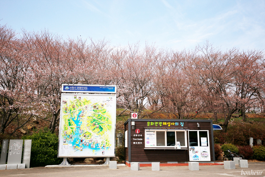 국내 경상도 여행 가볼만한곳 사천 선진리성 벚꽃 명소