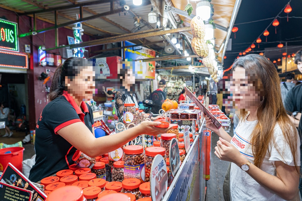 베트남 여행 : 베트남 푸꾸옥 딘꺼우 사원, 카페, 야시장