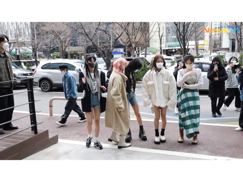 매점 터는 아이돌 여자아이들 민니 패션