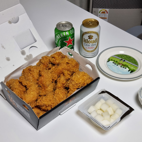 < 먹이를 주지 마시오 > 4월 중순 핸드폰 사진 털이