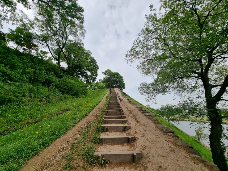 공주 가볼만한곳 공산성 걷기좋은길 구석구석