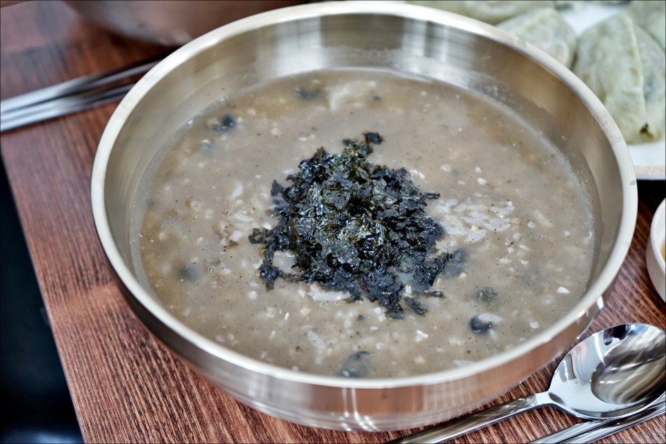 제주 애월 아침식사로 제격인 하르방순메밀면 제주 보말칼국수!