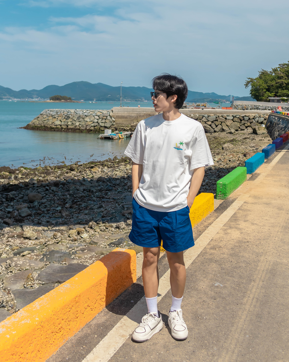 여름 데일리룩 커버낫 남자 반팔티로 청량한 분위기 코디!