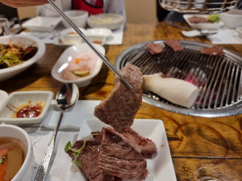 강남 한우 맛집 놀라운 3cm 등심 마장동박현규