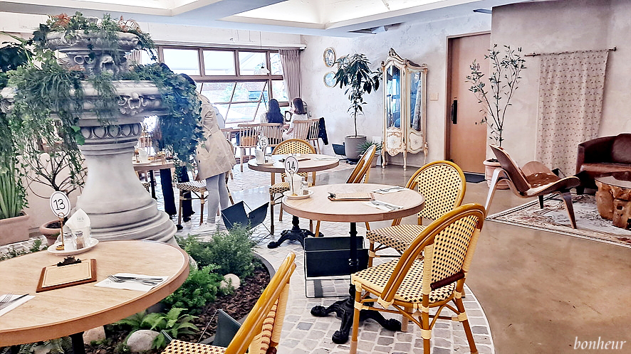 서울 데이트코스 가볼만한곳 한남동 카페 세르클 예쁜 브런치 카페