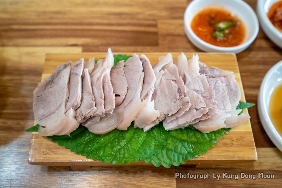 제주 서귀포 보말칼국수 맛집 고기국수 돔베고기 모두 만족