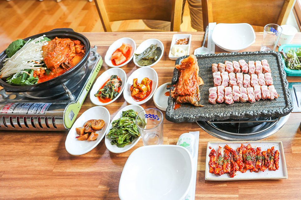 <양평 맛집 > 호남묵은지 - 초벌구이 삼겹살과 묵은지 닭볶음탕 후기