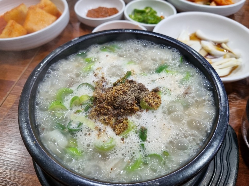 속초 가볼만한곳 속초 중앙시장 아바이순대 닭강정 갯배까지