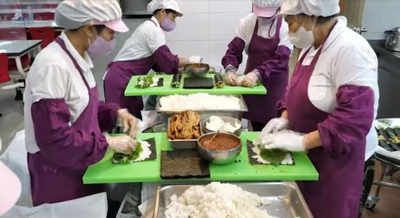 전 세계가 주목하는 청도중고등학교 레전드 급식! 소스까지 직접 만드는 삼겹살 김밥!