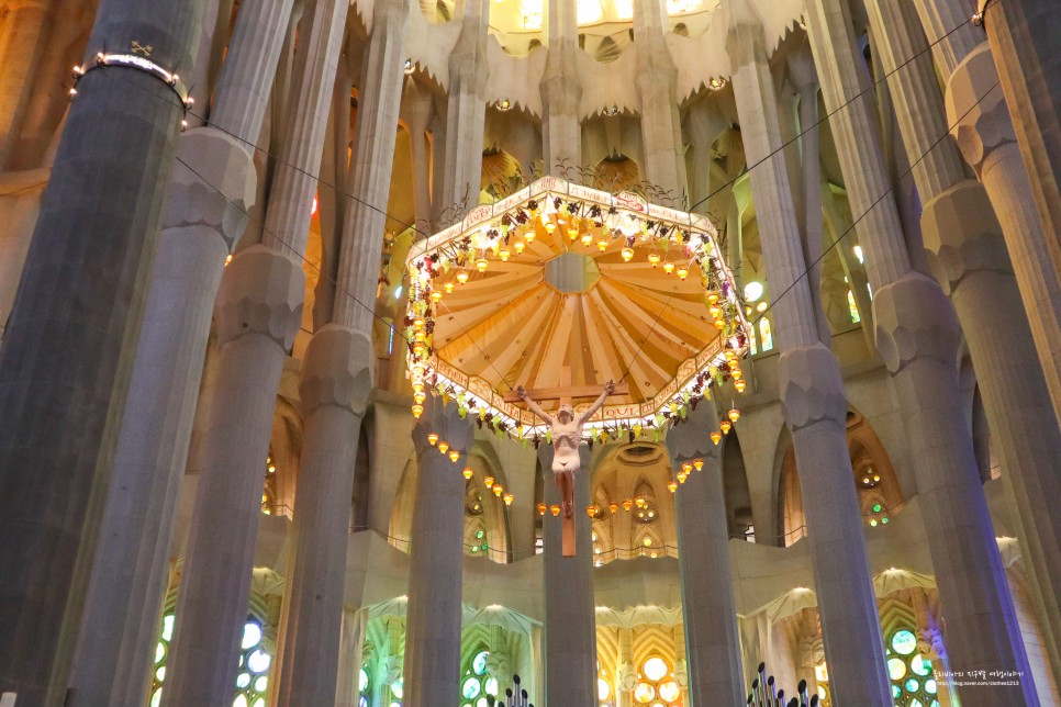스페인 여행 바르셀로나 가우디투어 가우디성당 예약은 마이리얼트립