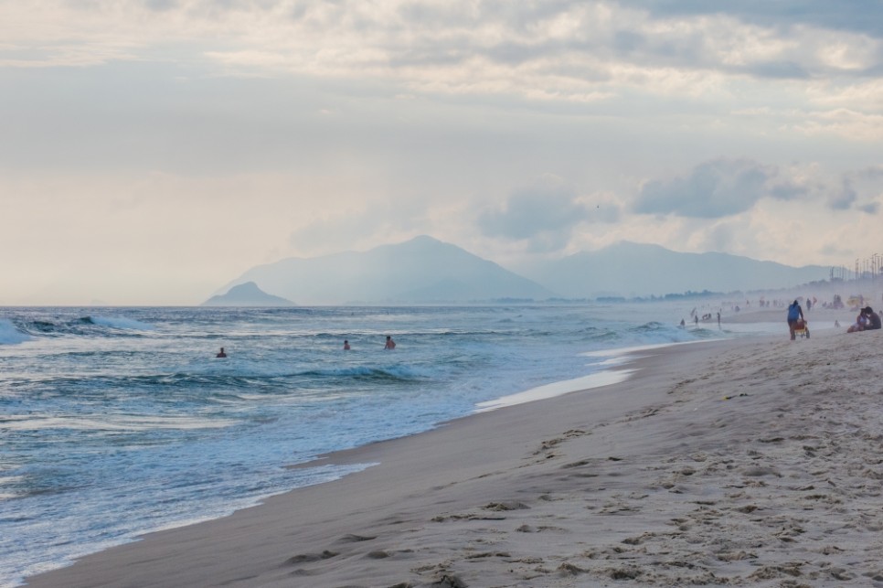 남미여행 브라질 리우데자네이루 신흥 부촌 바하다티주카 해변