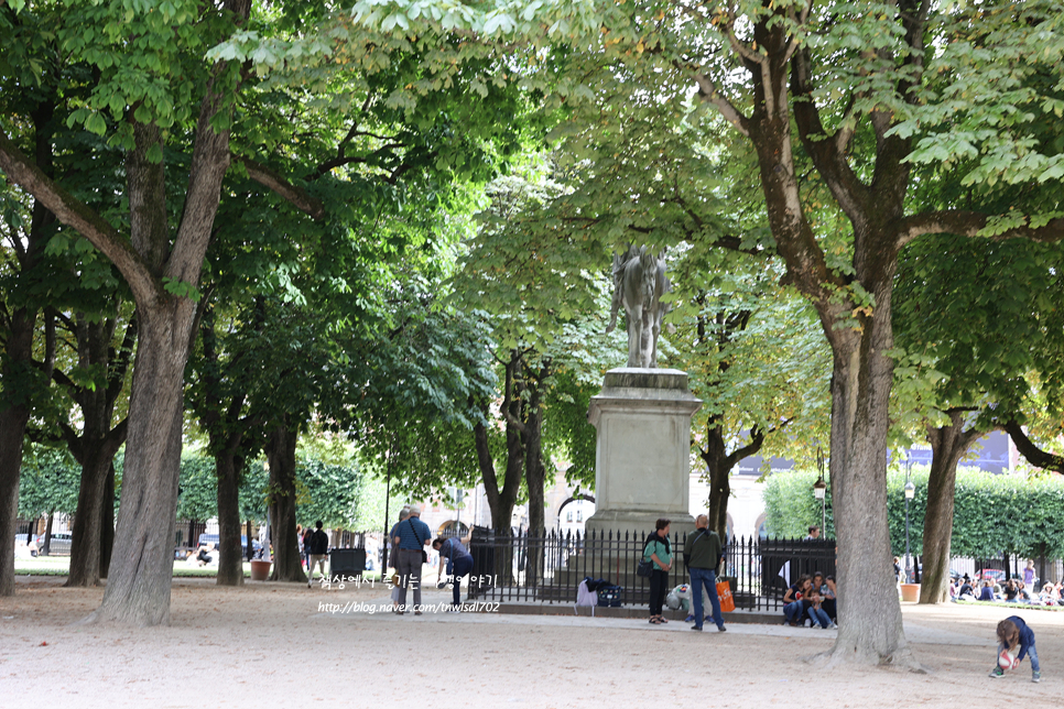 프랑스 파리 여행 파리에서 가장 오래된 공원 마레지구