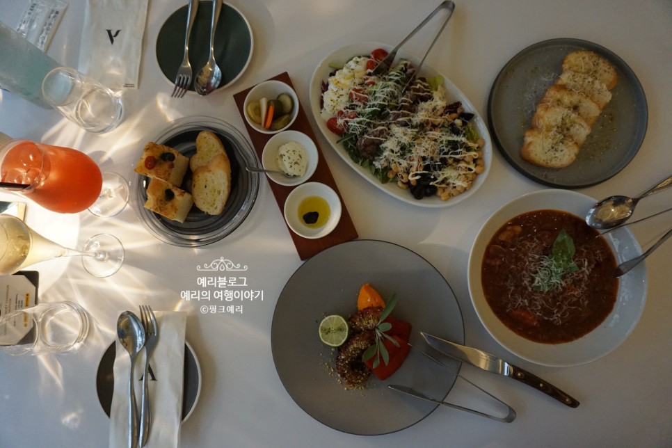 도산공원 맛집 분위기 예쁜 압구정 로데오 와인바 앤드트리