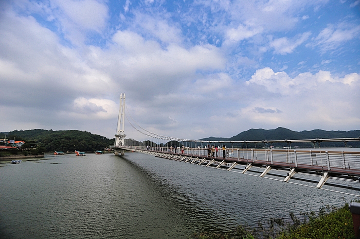 예산 가볼만한곳 예당호 출렁다리, 예산황새공원, 봉수산 자연휴양림, 치유의숲