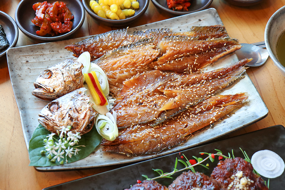 파주 맛집 보리굴비가 일품인 한수위 약초밥상과 삼고집 파주점 고기말이