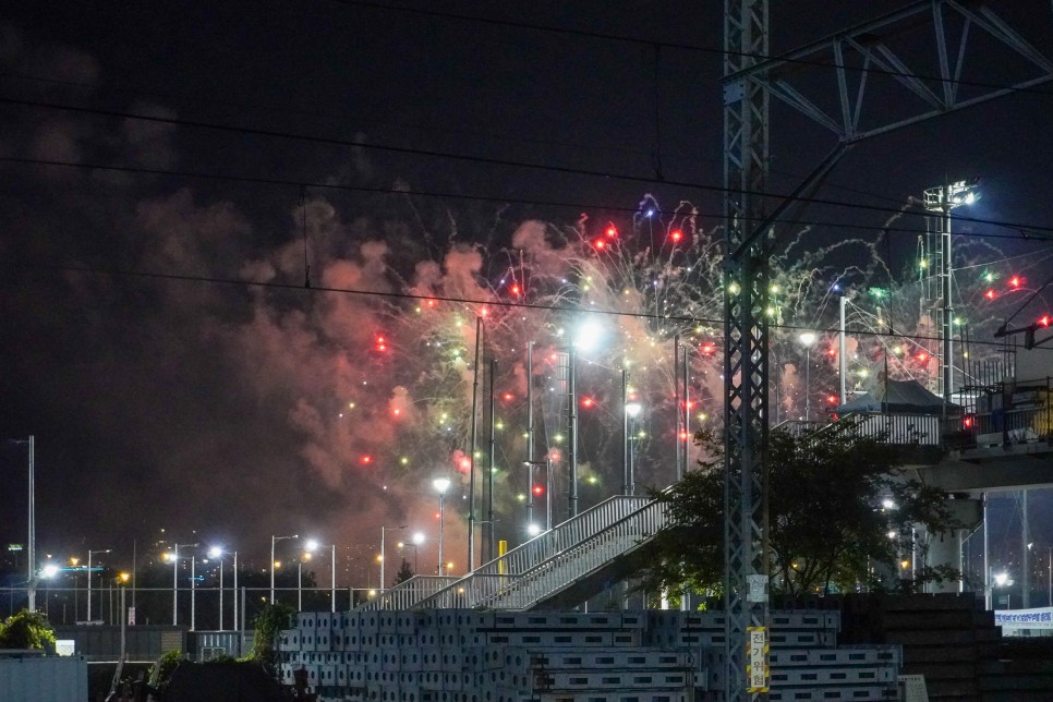 서울세계불꽃축제 2022 어쩌다 한강 아닌 노량진역에서 여의도불꽃축제 관전