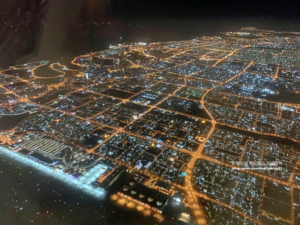 두바이 항공권 에미레이트 항공 A380타고 두바이 공항 여행 시작