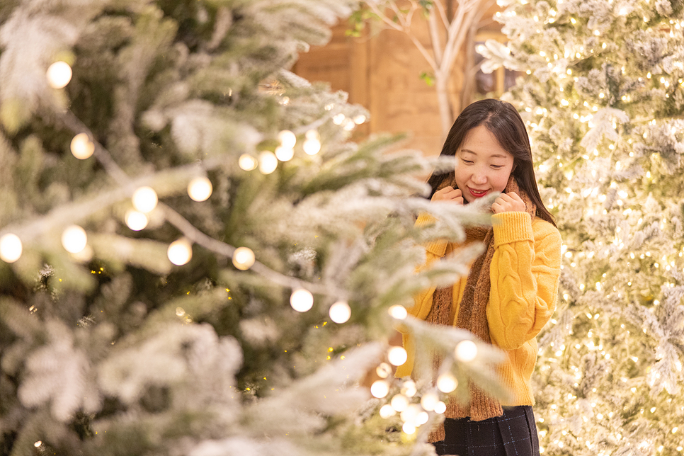 서울 데이트 실내 더현대서울 크리스마스 트리 H빌리지 밤데이트