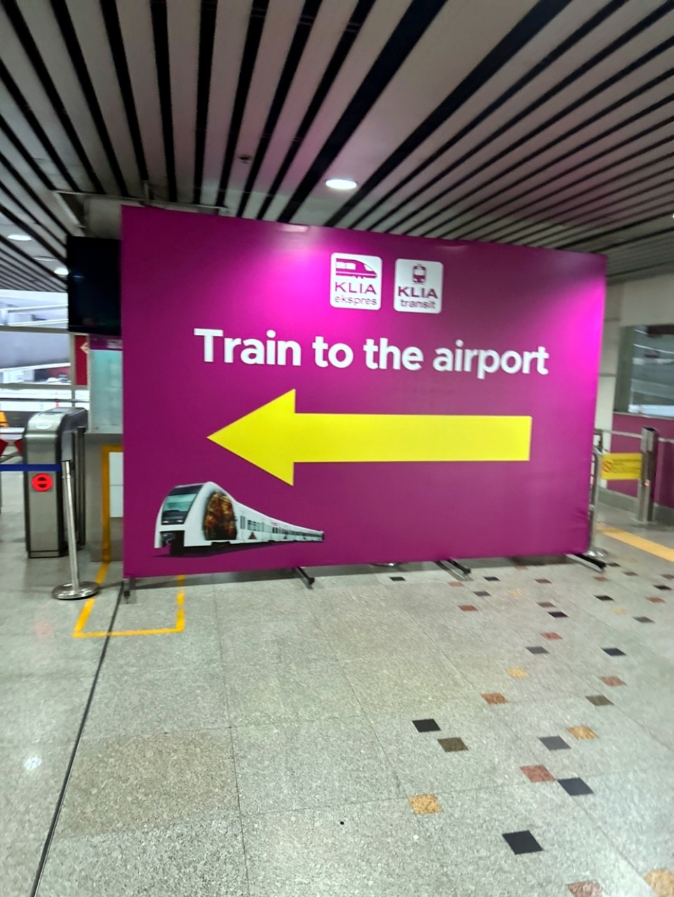 말레이시아 쿠알라룸푸르 여행 KLIA 공항에서 시내 익스프레스 열차 공항철도 할인