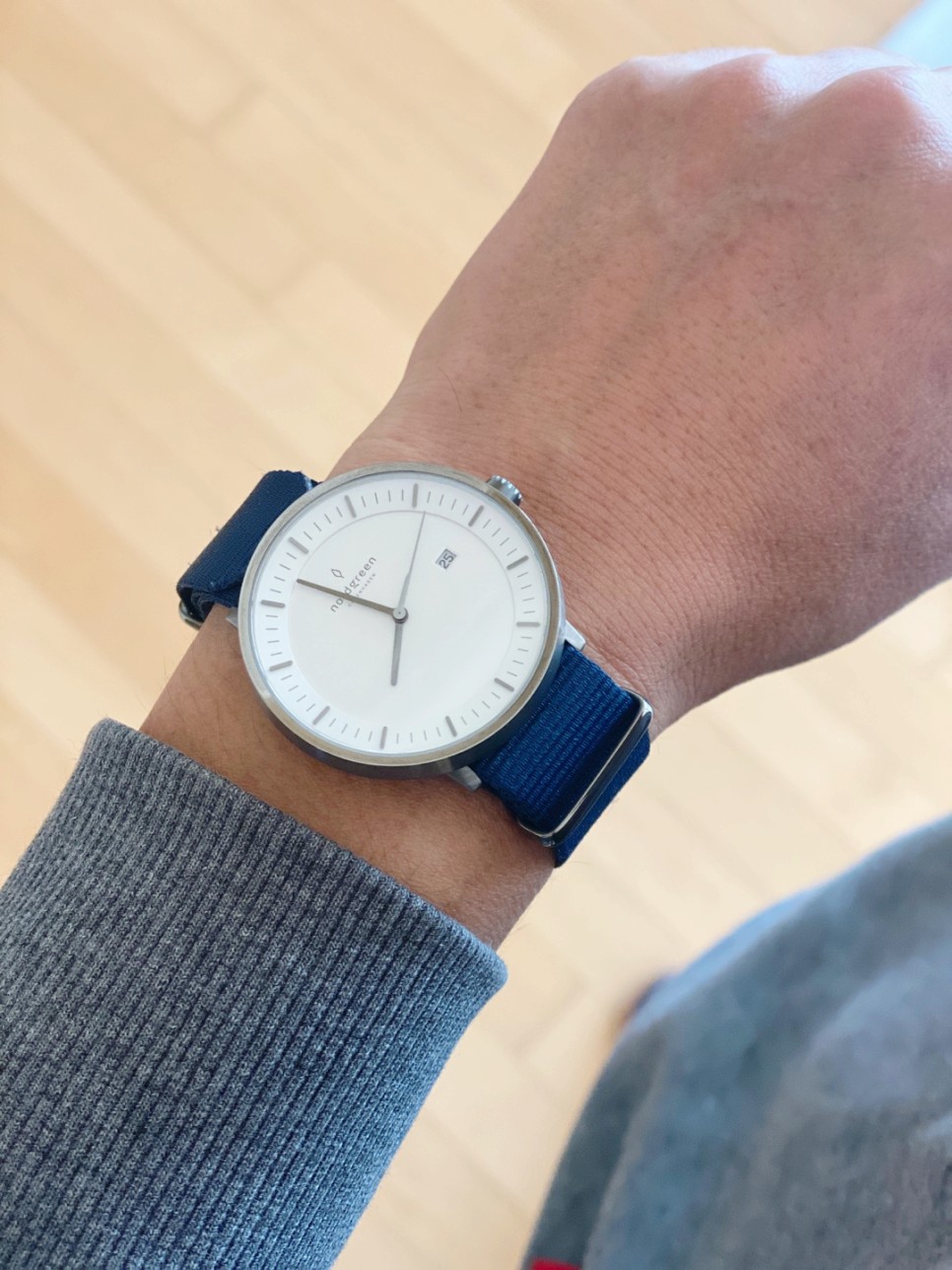 덴마크 브랜드 노드그린 할인코드 블랙프라이데이 여자 손목시계 커플시계
