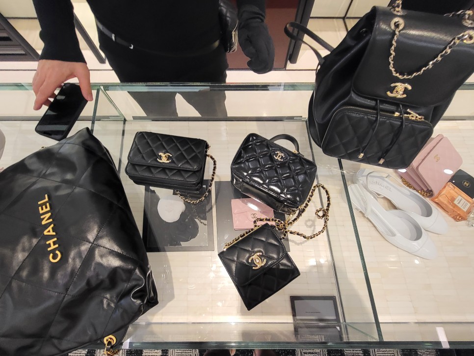파리 쇼핑 리스트:갤러리 라파예트 백화점과 몽쥬약국, 라발레빌리지 꿀팁과 특템샷!