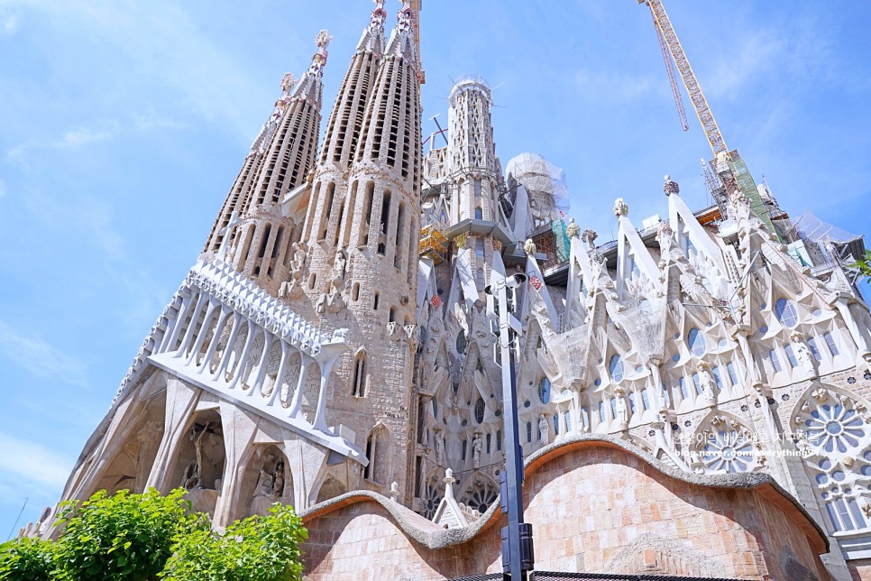 스페인 바르셀로나 여행 코스 - 가우디 투어 예약하기