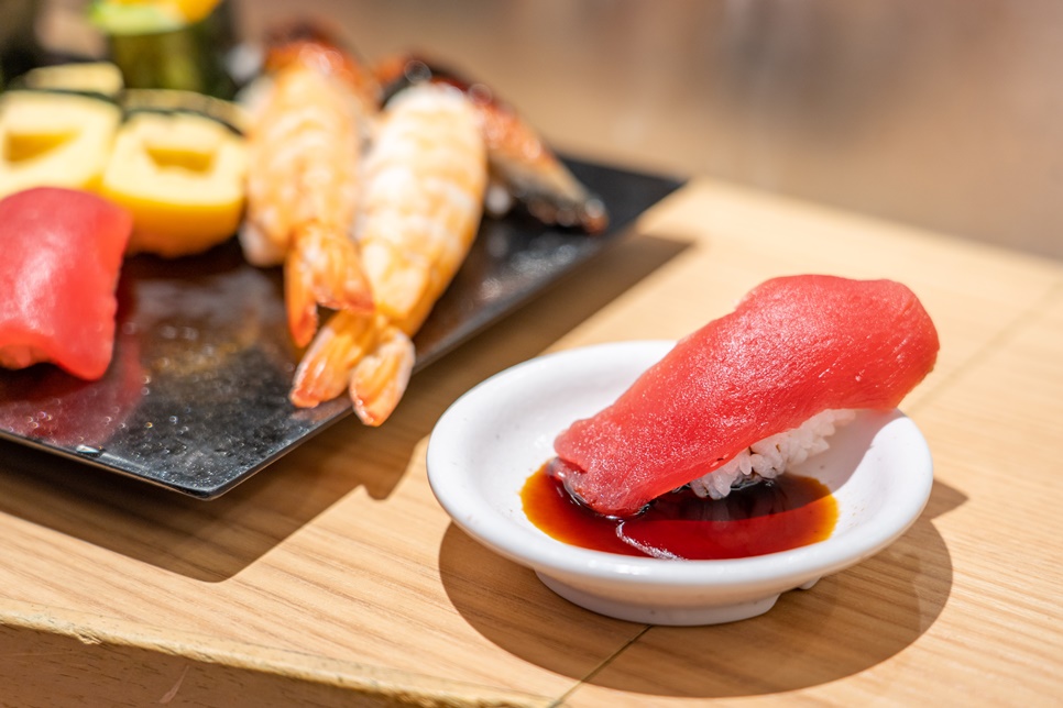 일본 자유여행 일본 오사카 맛집 3곳 - 오코노미야끼, 스시, 스키야끼