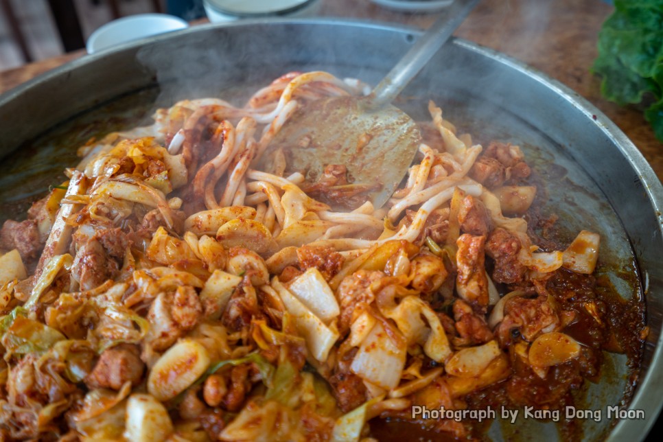 춘천 맛집 당연히 춘천 닭갈비 먹으러 가라매기 닭갈비