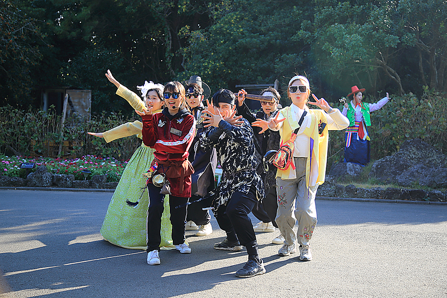 제주 동쪽 가볼만한곳 제주도 놀거리 볼거리 핫플레이스 제주 여행 코스 추천 제주 민속촌