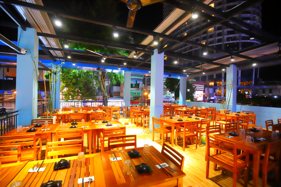 베트남 나트랑 맛집 씨푸드 해산물 빈산 레스토랑